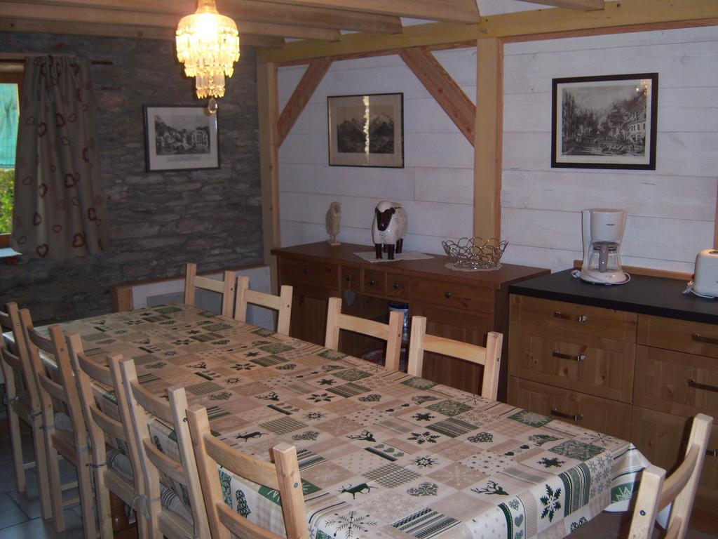Les Granges De La Fontaine Villa Antignac Room photo